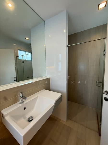 Nirvana Beyond Rama 9-Krungthep Kreetha, Bangkok, Soi Krungthep Kreetha 37, Si Nakharin-Rom Klao Road, Saphan Sung, Bangkok, 3 Bedrooms, 350 sqm, Single Detached House For Rent, by Jakree Buajatturat, 500325638 - DDproperty.com