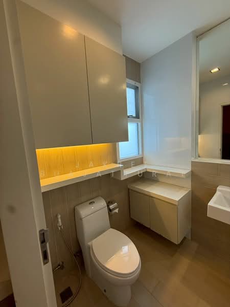 Nirvana Beyond Rama 9-Krungthep Kreetha, Bangkok, Soi Krungthep Kreetha 37, Si Nakharin-Rom Klao Road, Saphan Sung, Bangkok, 3 Bedrooms, 350 sqm, Single Detached House For Rent, by Jakree Buajatturat, 500325638 - DDproperty.com