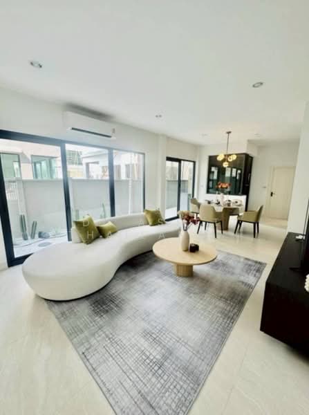 Baan Klang Muang Classe Sukhumvit 77 : บ้านกลางเมือง คลาสเซ่ สุขุมวิท 77, กรุงเทพ, ซอยอ่อนนุช 21, สวนหลวง, กรุงเทพ, 228 ตร.ม., บ้านเดี่ยว ขาย, โดย DD Asset (Thailand) Co.,Ltd, 500325641 - DDproperty.com