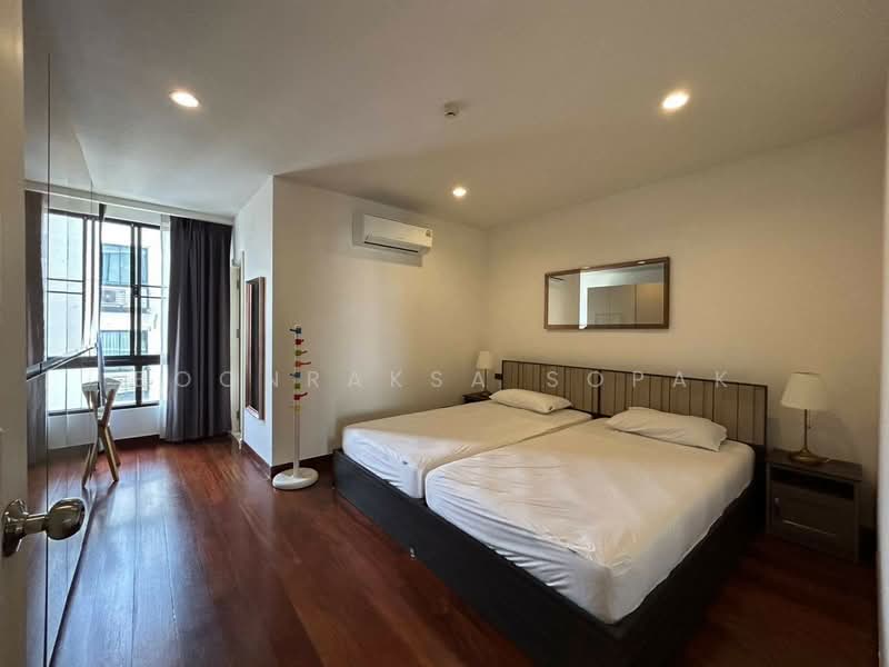 Sriratana Mansion 1, Bangkok, 7 Soi Sukhumvit 12, Khlong Toei, Bangkok, 3 Bedrooms, 250 sqm, Apartment For Rent, by Boonraksa Sopak, 500325685 - DDproperty.com