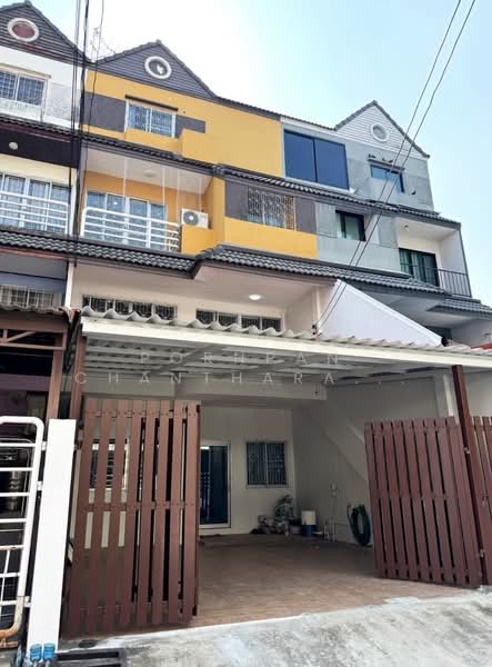 5-BR Townhouse, Bangkok, Suan Luang, Bangkok, 5 Bedrooms, 126 sqm, Townhouse For Sale, by Pornpan Chantharakasemchai, 500325716 - DDproperty.com