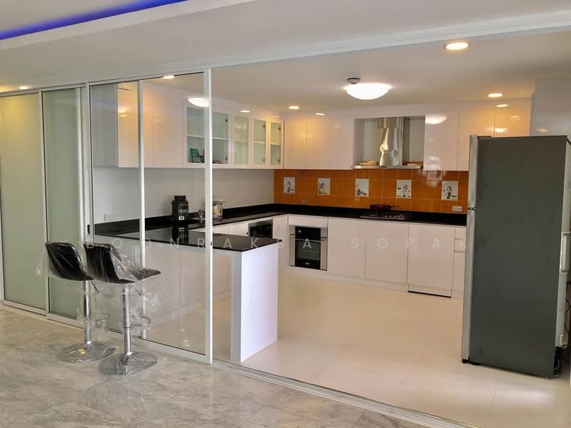 D.S. Tower 1 Sukhumvit 33, Bangkok, Soi Phrom Chit, Khlong Tan Nua, Watthana, Bangkok, 3 Bedrooms, 236 sqm, Condo For Rent, by Boonraksa Sopak, 500325780 - DDproperty.com