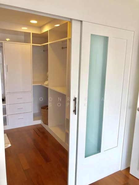 D.S. Tower 1 Sukhumvit 33, Bangkok, Soi Phrom Chit, Khlong Tan Nua, Watthana, Bangkok, 3 Bedrooms, 236 sqm, Condo For Rent, by Boonraksa Sopak, 500325780 - DDproperty.com