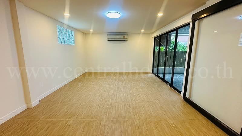 Baan Pruksa 30/2, Nonthaburi, Soi 30 Tambon Phimonrat, Bang Bua Thong, Nonthaburi, 4 Bedrooms, 145 sqm, Semi-Detached House (Twin House) For Sale, by คุณ ธนพวรรณ (ณวรรณ), 500325782 - DDproperty.com