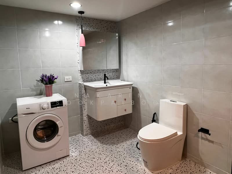 State Tower, Bangkok, 1055 Silom Road, Silom, Bang Rak, Bangkok, 1 Bedroom, 68 sqm, Condo For Rent, by Nakarin Sookpaiboon, 500325840 - DDproperty.com