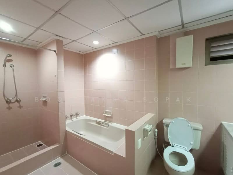 47 Le Cullinan Sukhumvit Soi 39, Bangkok, Sukhumvit, Khlong Tan Nua, Watthana, Bangkok, 4 Bedrooms, 280 sqm, Apartment For Rent, by Boonraksa Sopak, 500325886 - DDproperty.com