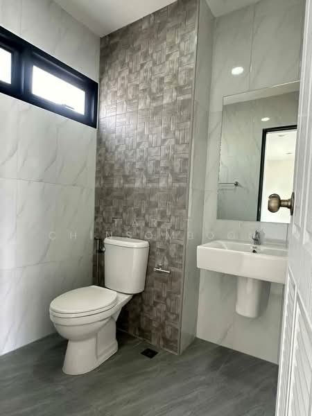 3-BR Townhouse, Bangkok, Khlong Kum, Bueng Kum, Bangkok, 3 Bedrooms, 263 sqm, Townhouse For Sale, by Tarit Chinsomboon, 500325901 - DDproperty.com