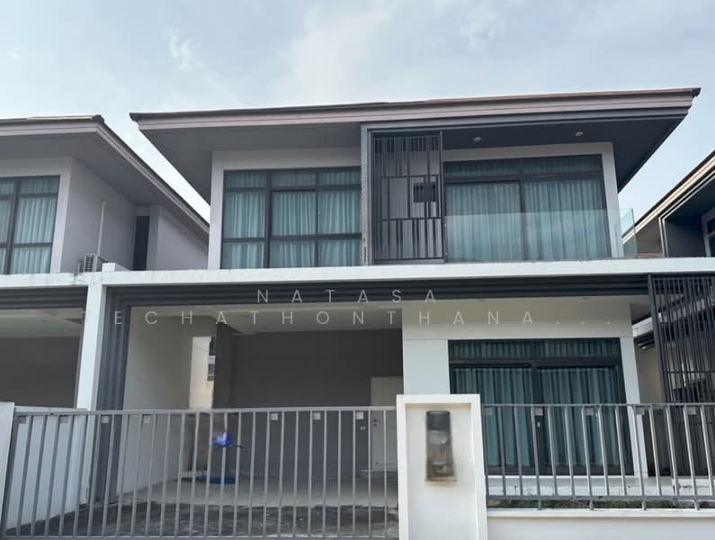 undefined, Bangkok, Saphan Sung, Bangkok, 3 Bedrooms, 181 sqm, Semi-Detached House (Twin House) For Sale, by Natasa Techathonthanakhun, 500326099 - DDproperty.com