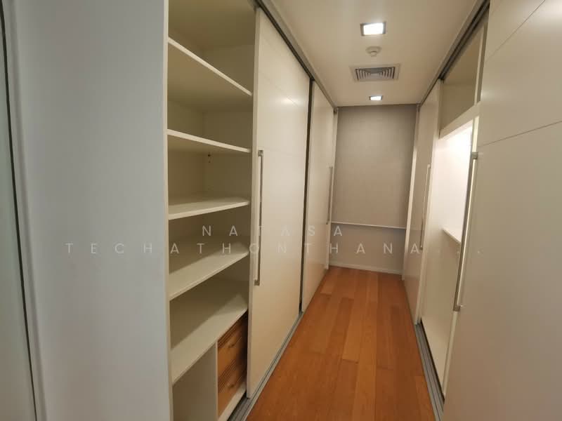 Ficus Lane, Bangkok, Soi Sukhumvit 44/1, Phra Kanong, Khlong Toei, Bangkok, 2 Bedrooms, 198 sqm, Condo For Rent, by Natasa Techathonthanakhun, 500326123 - DDproperty.com