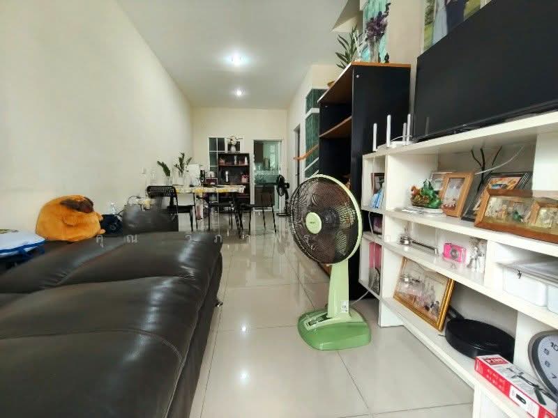 ทาวน์โฮม โกลเด้น ทาวน์ 3 ลาดพร้าว - เกษตรนวมินทร์ ราคาถูกที่สุดในโครงการ, Bangkok, ลาดพร้าว-นวมินทร์, Khlong Kum, Bueng Kum, Bangkok, 3 Bedrooms, 96 sqm, Townhouse For Sale, by คุณ วิภาพร (ภา), 500326160 - DDproperty.com