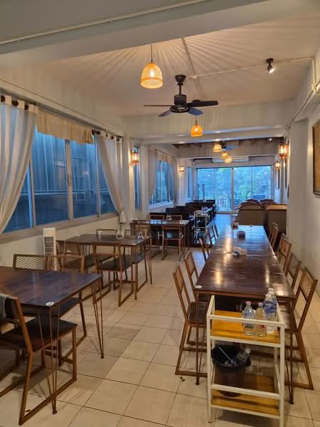 อาคารให้เช่า พระราม 4 สีลม สาทร : Buildings for rent, Rama 4, Silom, Sathorn, Bangkok, Silom, Bang Rak, Bangkok, , 200 sqm, Shophouse For Rent, by TOAH T., 500326174 - DDproperty.com