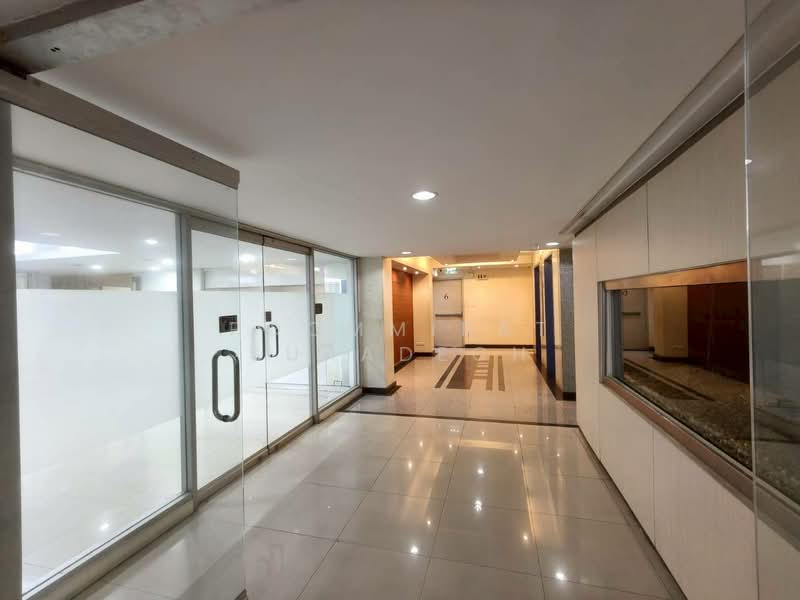 สำนักงานให้เช่า อาคารเชษฐจีรา ใกล้ MRT ลาดพร้าว, กรุงเทพ, ลาดพร้าว, จอมพล, จตุจักร, กรุงเทพ, 136 ตร.ม., กิจการ ให้เช่า, โดย Poommipat Suradech, 500326193 - DDproperty.com