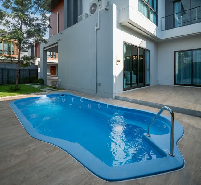 Pool Villa ให้เช่า ใกล้กาดฝรั่ง เพียง 5 นาที ค่าเช่า 80,000 บาท / เดือน รหัสทรัพย์ : No.14P025, Chiang Mai, Ban Waen, Hang Dong, Chiang Mai, 4 Bedrooms, 303 sqm, Single Detached House For Rent, by Rutchaporn Tunsiri, 500326206 - DDproperty.com