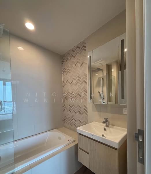 Oka Haus Sukhumvit 36, Bangkok, 3399 Rama 4 Road, Khong Tan, Khlong Toei, Bangkok, 1 Bedroom, 35 sqm, Condo For Rent, by Nitchakarn Wanitwichakornkit , 500326223 - DDproperty.com