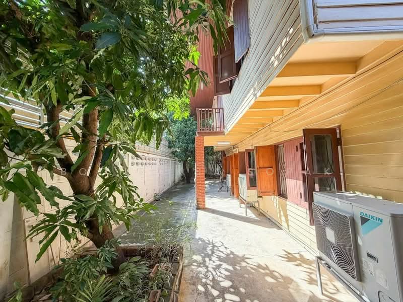 undefined, Bangkok, Khlong Tan Nua, Watthana, Bangkok, 3 Bedrooms, 200 sqm, Single Detached House For Rent, by Boonraksa Sopak, 500326244 - DDproperty.com