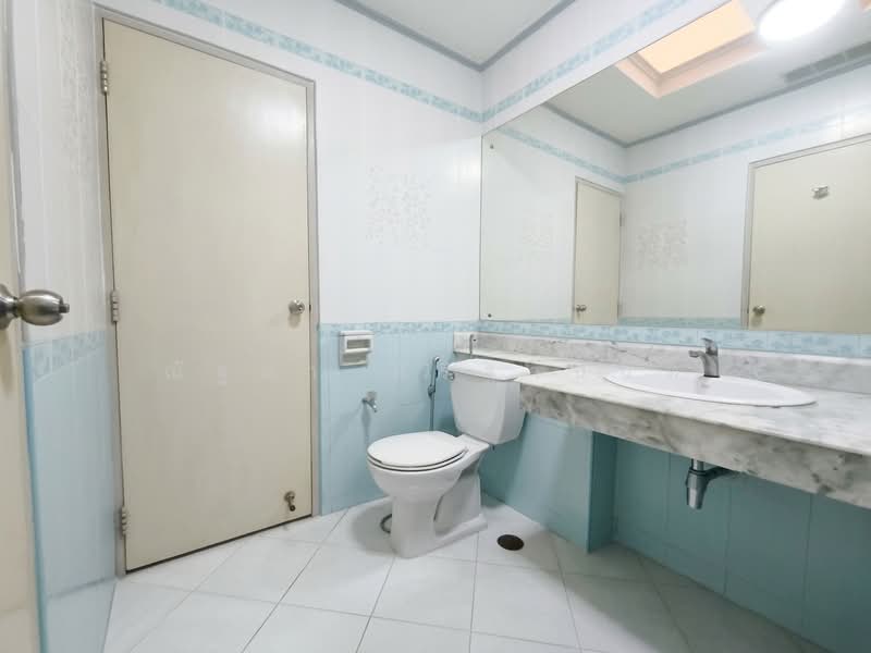 Budsarin Thonburirom, Samut Prakan, Soi Pracha Uthit 129, Bang Kru, Phra Pra Daeng, Samut Prakan, 3 Bedrooms, 100 sqm, Townhouse For Sale, by ณัฐยา ศิริฐานนท์, 500326252 - DDproperty.com
