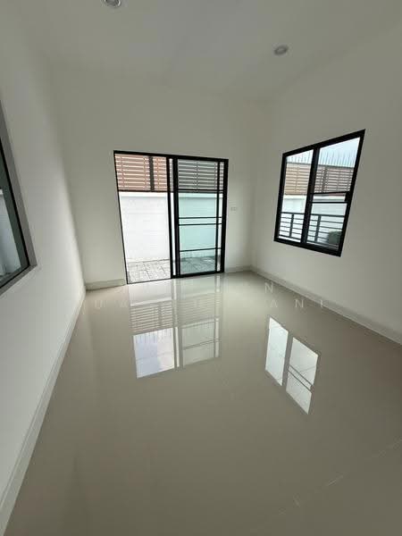 Baanfah Townee Pinklao-Sai 5, Nakhon Pathom, Buddhamonthon 5 Road, Bang Krathuk, Sam Phran, Nakhon Pathom, 3 Bedrooms, 100 sqm, Townhouse For Sale, by Apaporn Muanthorani, 500326259 - DDproperty.com