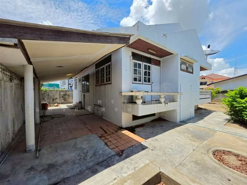 บ้านเดี่ยว 1 ชั้น 114 ตร.ว. บ้านเดี่ยว ใกล้โรงพยาบาลกรุงเทพฯคริสเตียน ถนนเพชรเกษม, Nakhon Pathom, ถนนเพชรเกษม, Phra Prathom Chedi, Muang Nakhon Pathom, Nakhon Pathom, 3 Bedrooms, 450 sqm, Single Detached House For Sale, by คุณ พรรณทิพา แก้วศรีพจน์ (แยม), 500326262 - DDproperty.com
