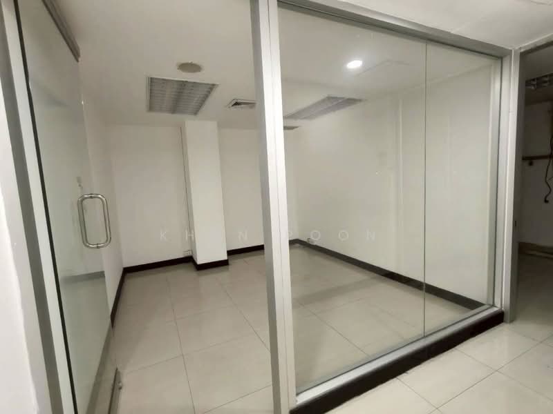 For Rent: Office Space near MRT Lat Phrao Station (only 120 meters) (SPSSR222), Bangkok, ลาดพร้าว 19, Jom Phon, Chatuchak, Bangkok, , 136 sqm, Office Space For Rent, by Khun Poon, 500326278 - DDproperty.com