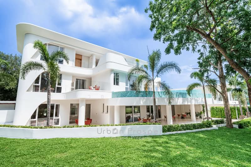 Pattaya Modern Villa near beach, Chon Buri (Pattaya), นาจอมเทียน13, Na Chom Thian, Sattahip, Chon Buri (Pattaya), 6 Bedrooms, 1,013 sqm, Villa For Sale, by Tharathorn Yuenyong, 500326287 - DDproperty.com