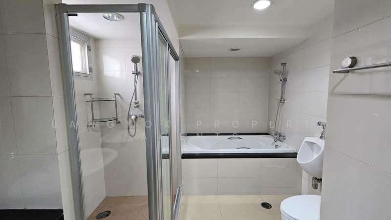 Baan Sukhumvit 14, Bangkok, 1/1 Soi Sukhumvit 14, Khlong Toei, Bangkok, 3 Bedrooms, 200 sqm, Condo For Rent, by BANGKOK PROPERTY AGENTS, 500326305 - DDproperty.com