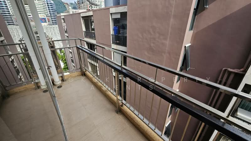 Baan Sukhumvit 14, Bangkok, 1/1 Soi Sukhumvit 14, Khlong Toei, Bangkok, 3 Bedrooms, 200 sqm, Condo For Rent, by BANGKOK PROPERTY AGENTS, 500326305 - DDproperty.com