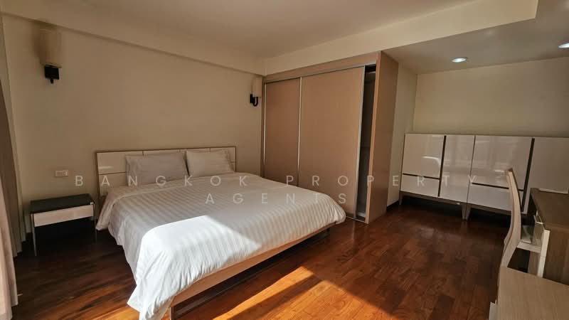 Baan Sukhumvit 14, Bangkok, 1/1 Soi Sukhumvit 14, Khlong Toei, Bangkok, 3 Bedrooms, 200 sqm, Condo For Rent, by BANGKOK PROPERTY AGENTS, 500326305 - DDproperty.com