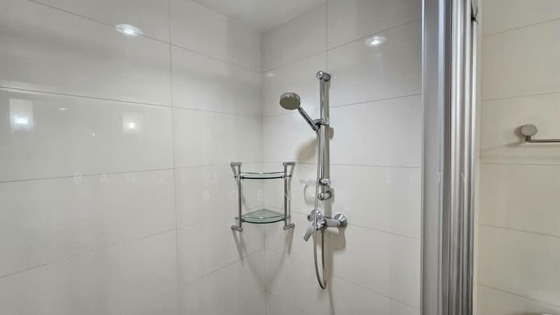 Baan Sukhumvit 14, Bangkok, 1/1 Soi Sukhumvit 14, Khlong Toei, Bangkok, 3 Bedrooms, 200 sqm, Condo For Rent, by BANGKOK PROPERTY AGENTS, 500326305 - DDproperty.com