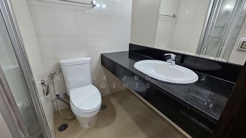 Baan Sukhumvit 14, Bangkok, 1/1 Soi Sukhumvit 14, Khlong Toei, Bangkok, 3 Bedrooms, 200 sqm, Condo For Rent, by BANGKOK PROPERTY AGENTS, 500326305 - DDproperty.com