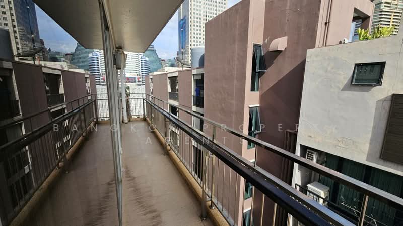 Baan Sukhumvit 14, Bangkok, 1/1 Soi Sukhumvit 14, Khlong Toei, Bangkok, 3 Bedrooms, 200 sqm, Condo For Rent, by BANGKOK PROPERTY AGENTS, 500326305 - DDproperty.com