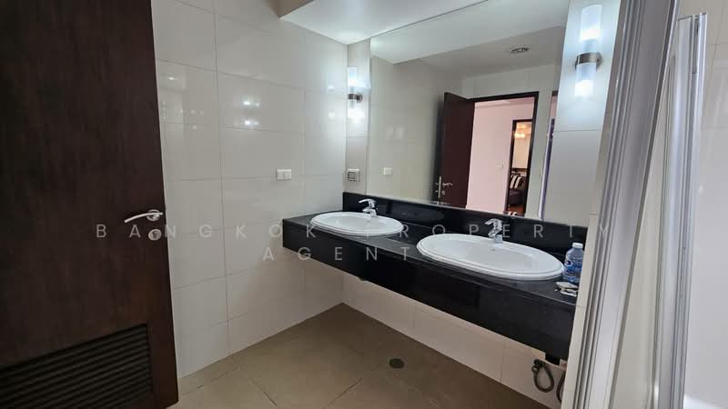 Baan Sukhumvit 14, Bangkok, 1/1 Soi Sukhumvit 14, Khlong Toei, Bangkok, 3 Bedrooms, 200 sqm, Condo For Rent, by BANGKOK PROPERTY AGENTS, 500326305 - DDproperty.com