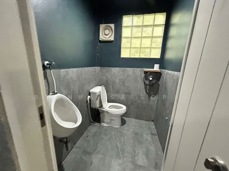 4-BR Townhouse, Bangkok, Thung Maha Mek, Sathon, Bangkok, 4 Bedrooms, 250 sqm, Townhouse For Rent, by Boonraksa Sopak, 500326334 - DDproperty.com