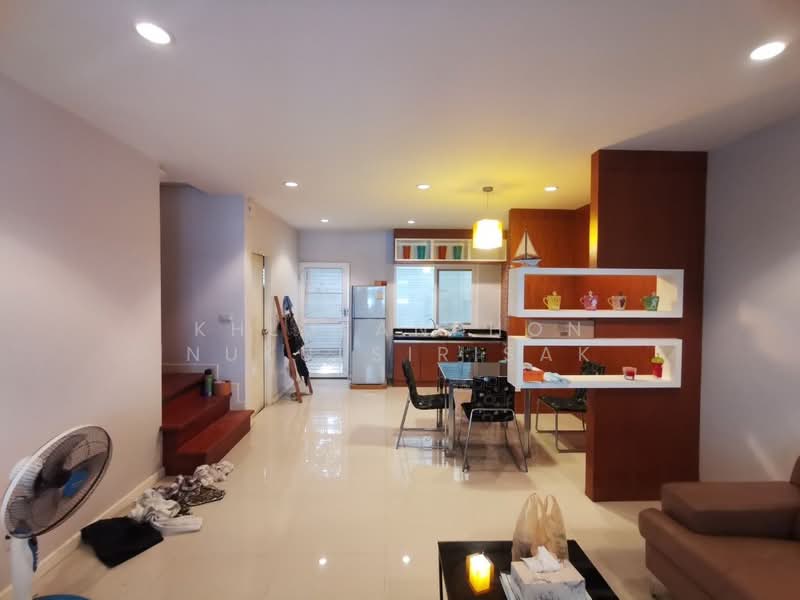 The Exclusive Pattanakarn 44, Bangkok, Soi Phatthanakan 44, Phatthanakan Road, Suan Luang, Bangkok, 2 Bedrooms, 160 sqm, Townhouse For Rent, by Khlueanphon Nukulsirisak, 500326343 - DDproperty.com