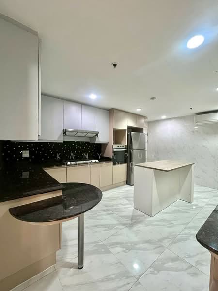 G.P. Grande Tower, Bangkok, 55 Sukhumvit 23, Khlongtoei Nua, Watthana, Bangkok, 4 Bedrooms, 400 sqm, Apartment For Rent, by Kanyapuk Tinanop, 500326362 - DDproperty.com