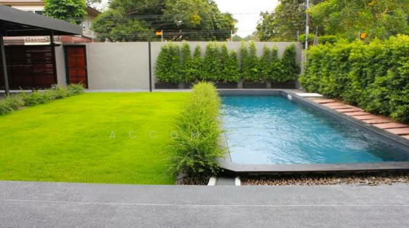 Private Swimming Pool, Pet friendly Modern Pool House with Large Garden and Spacious Living in Sukhu, Bangkok, Khlong Tan Nua, Watthana, Bangkok, 4 Bedrooms, 350 sqm, Single Detached House For Rent, by Accom Asia, 500326397 - DDproperty.com