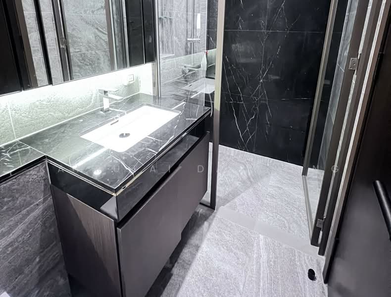 The Esse Sukhumvit 36, Bangkok, Soi Sukhumvit 36, Sukhumvit Road, Phra Kanong, Khlong Toei, Bangkok, 2 Bedrooms, 72 sqm, Condo For Sale, by Kanrutai Dawruang, 500326423 - DDproperty.com