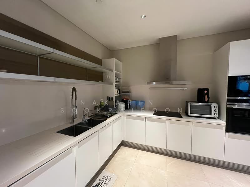 Sindhorn Residence, Bangkok, 54 Soi Ton Son, Lumphini, Pathum Wan, Bangkok, 3 Bedrooms, 227 sqm, Condo For Rent, by Nakarin  Sookpaiboon, 500326432 - DDproperty.com