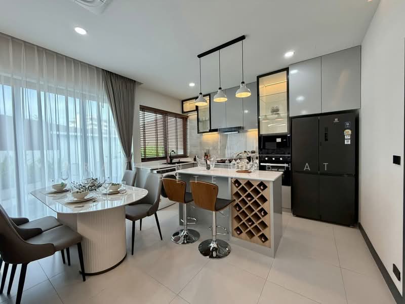The Urban Attitude Pattaya, Chon Buri (Pattaya), หมู่ 9 ซอยเฉลิมพระเกียรติ 18 ตำบลหนองปรือ บางละมุง ชลบุรี, Nong Pru, Bang Lamung (Pattaya), Chon Buri (Pattaya), 3 Bedrooms, 210 sqm, Condo For Sale, by Praveen Peter, 500326436 - DDproperty.com