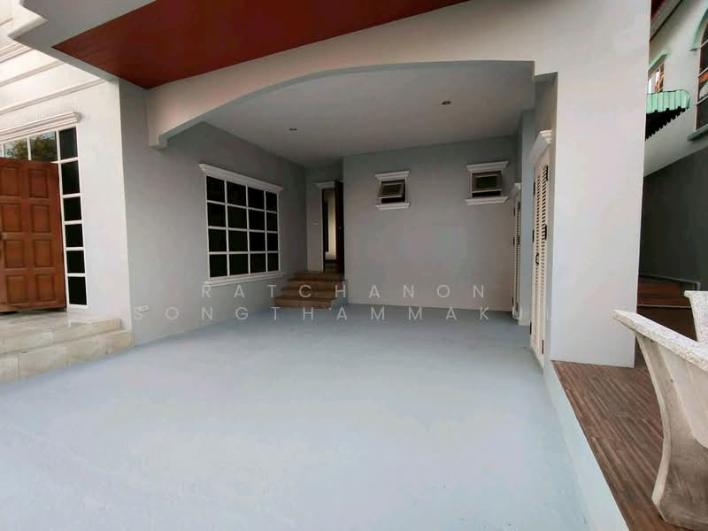 4-BR House, Bangkok, Lat Phrao, Bangkok, 4 Bedrooms, 368 sqm, Single Detached House For Rent, by Ratchanon Songthammakul, 500326468 - DDproperty.com
