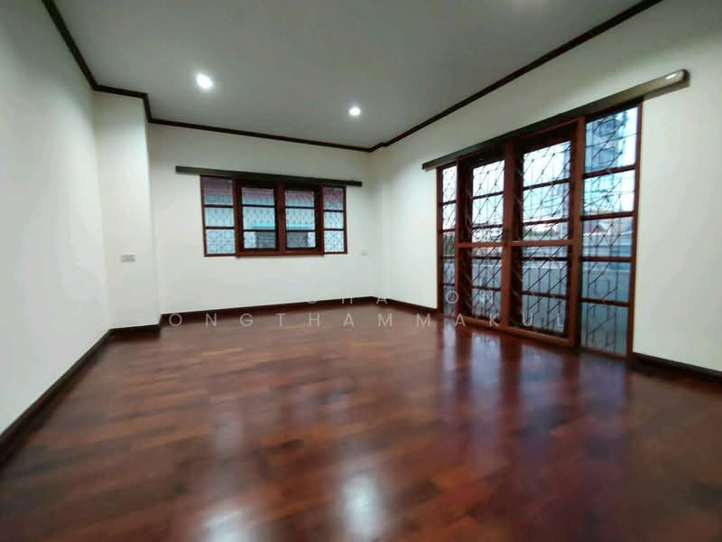 4-BR House, Bangkok, Lat Phrao, Bangkok, 4 Bedrooms, 368 sqm, Single Detached House For Rent, by Ratchanon Songthammakul, 500326468 - DDproperty.com