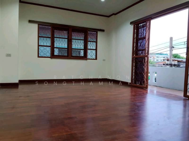 4-BR House, Bangkok, Lat Phrao, Bangkok, 4 Bedrooms, 368 sqm, Single Detached House For Rent, by Ratchanon Songthammakul, 500326468 - DDproperty.com