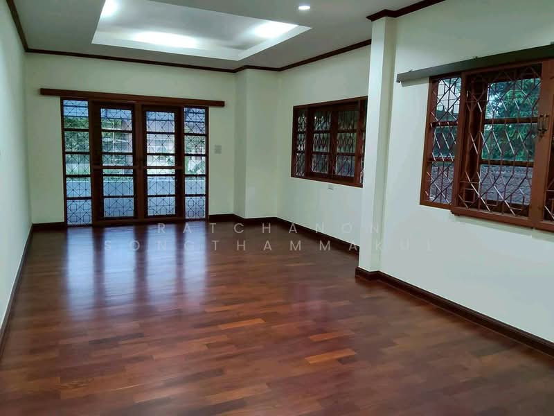 4-BR House, Bangkok, Lat Phrao, Bangkok, 4 Bedrooms, 368 sqm, Single Detached House For Rent, by Ratchanon Songthammakul, 500326468 - DDproperty.com