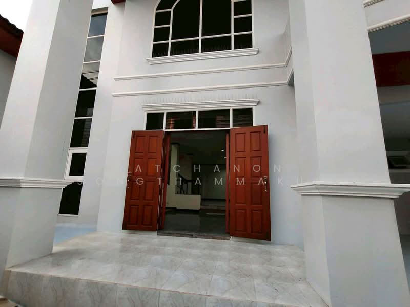 4-BR House, Bangkok, Lat Phrao, Bangkok, 4 Bedrooms, 368 sqm, Single Detached House For Rent, by Ratchanon Songthammakul, 500326468 - DDproperty.com
