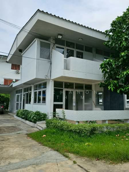 5-BR House, Bangkok, Lat Phrao, Bangkok, 5 Bedrooms, 495 sqm, Single Detached House For Rent, by Ratchanon Songthammakul, 500326470 - DDproperty.com