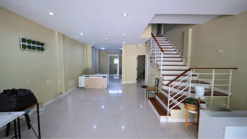 บิซทาวน์ ศรีนครินทร์ 46/1, กรุงเทพ, ศรีนครินทร์, หนองบอน, ประเวศ, กรุงเทพ, 300 ตร.ม., ทาวน์เฮ้าส์ ขาย, โดย Line@GantProperty, 500326491 - DDproperty.com