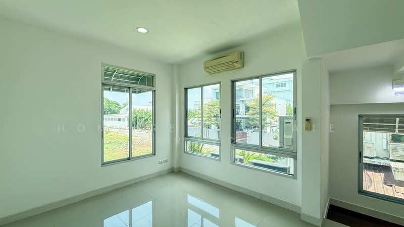 Urbanion Rama 9-Wongwaen, Bangkok, 80 Krungthep Kreetha Road, Saphan Sung, Bangkok, 3 Bedrooms, 210 sqm, Townhouse For Sale, by HOME Real Estate Service, 500326493 - DDproperty.com