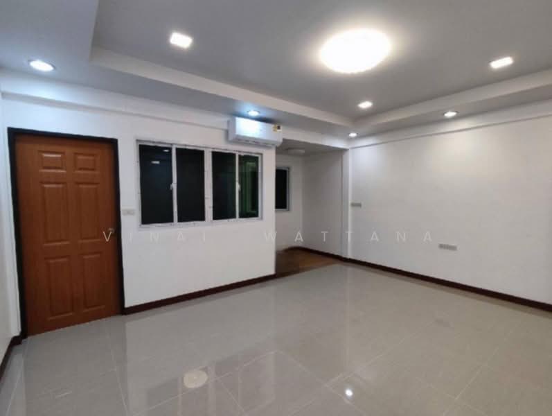 2-BR Townhouse, Bangkok, Bang Na Nuea, Bang Na, Bangkok, 2 Bedrooms, 200 sqm, Townhouse For Sale, by Vinai Wattana, 500326535 - DDproperty.com