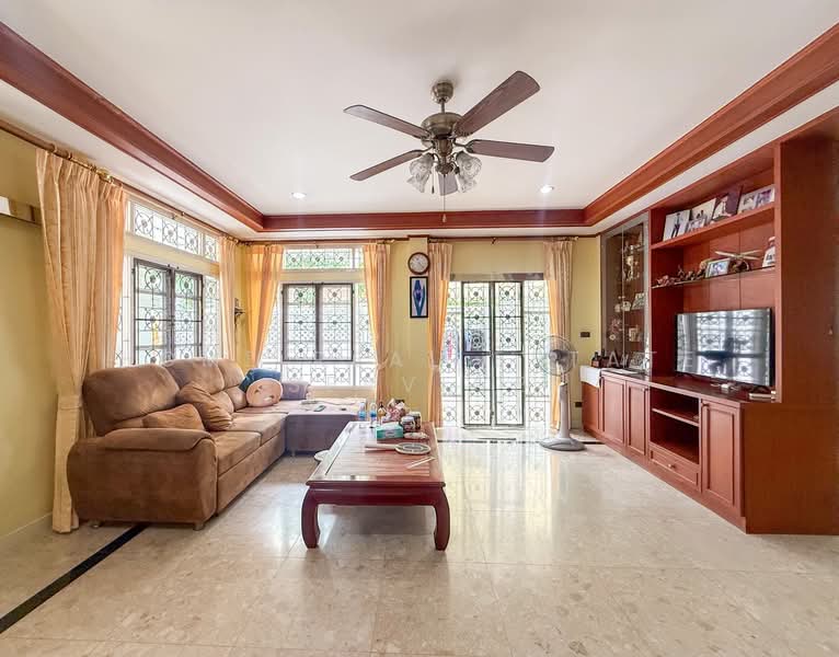 Parkway Chalet Ramkhamhaeng, Bangkok, 103 Ramkhamhaeng Road, Min Buri, Bangkok, 3 Bedrooms, 220 sqm, Single Detached House For Sale, by HOME Real Estate Service, 500326555 - DDproperty.com