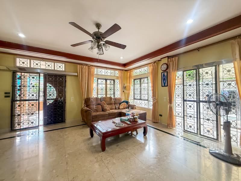 Parkway Chalet Ramkhamhaeng, Bangkok, 103 Ramkhamhaeng Road, Min Buri, Bangkok, 3 Bedrooms, 220 sqm, Single Detached House For Sale, by HOME Real Estate Service, 500326555 - DDproperty.com