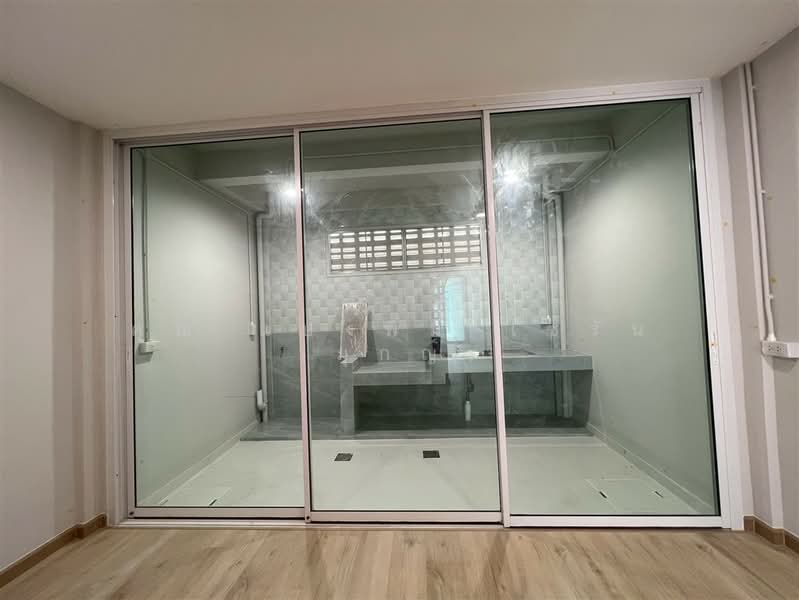 Moobaan Sena Villa 84, Bangkok, Khlong Chan, Bang Kapi, Bangkok, 2 Bedrooms, 100 sqm, Townhouse For Sale, by คุณ แป้งพิม ไซรัน (มุกญ์), 500326557 - DDproperty.com